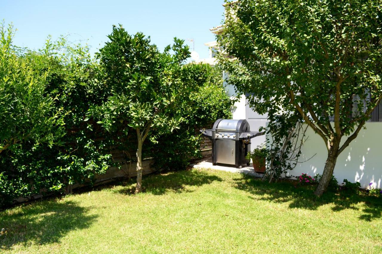 Zen Villa In Schinias Exterior photo