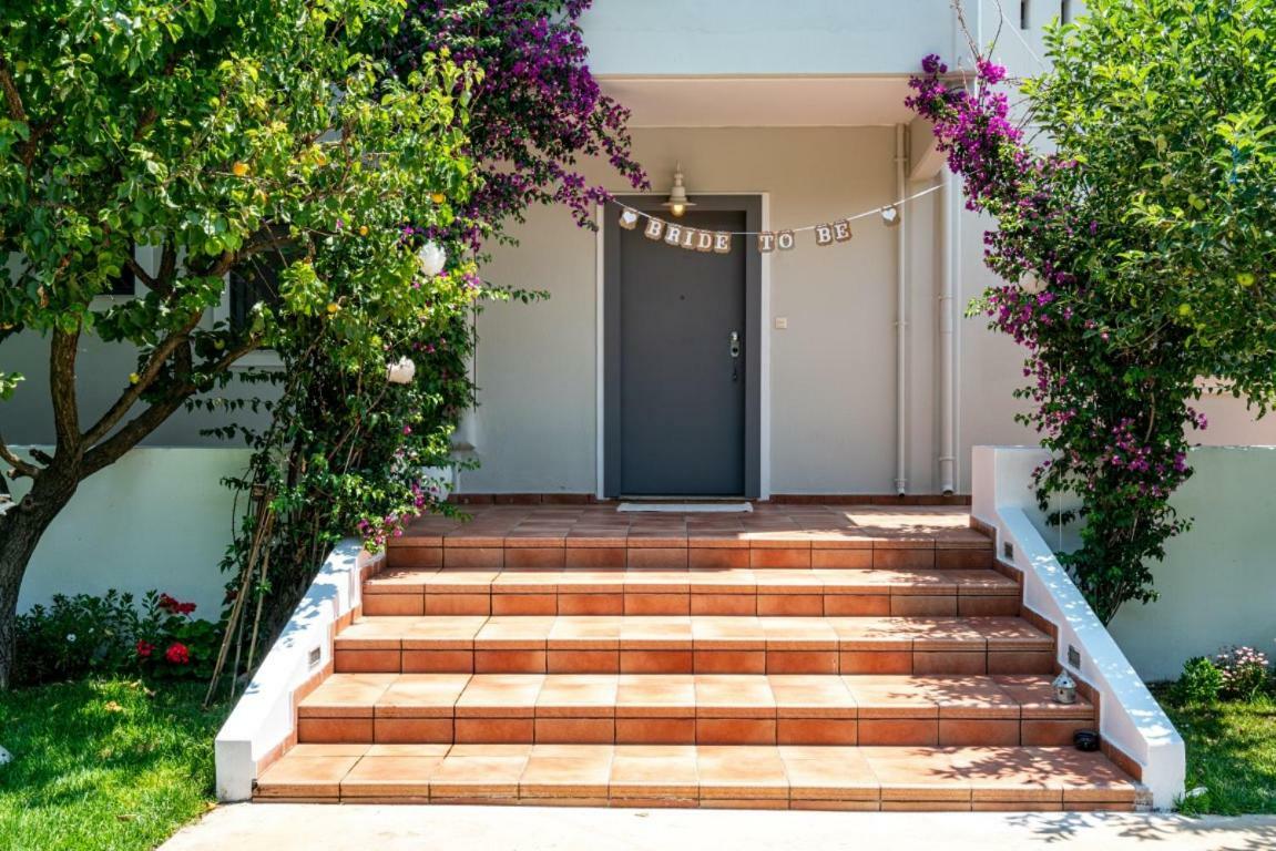 Zen Villa In Schinias Exterior photo
