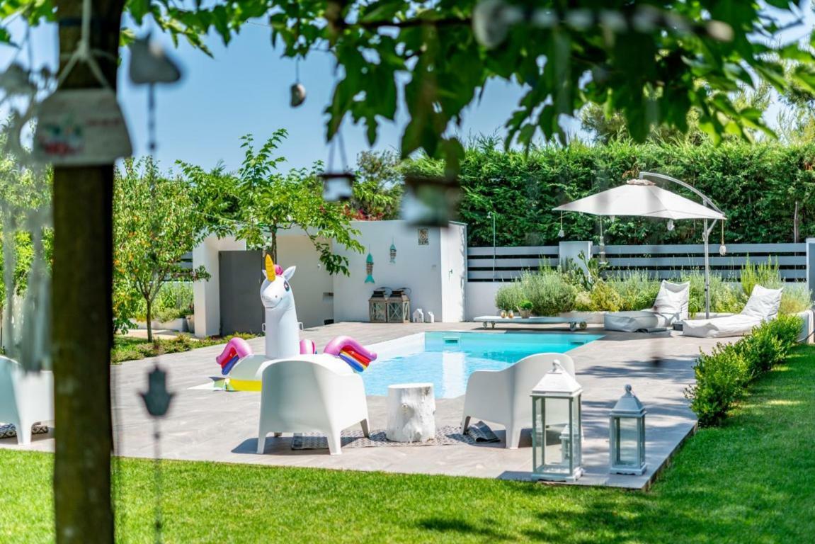 Zen Villa In Schinias Exterior photo